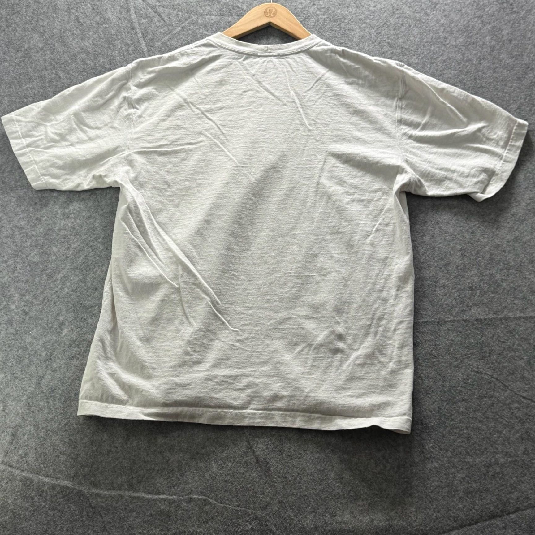 Carhartt Carhartt Shirt Mens L White Pocket Logo Tagless Crewneck Workwear Size US L / EU 52-54 / 3 - 6 Thumbnail