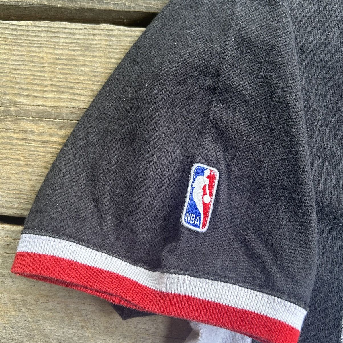 Champion × NBA × Vintage Vintage 90s Champion Chicago Bulls Warm Up Shooting Shirt Size US L / EU 52-54 / 3 - 9 Thumbnail