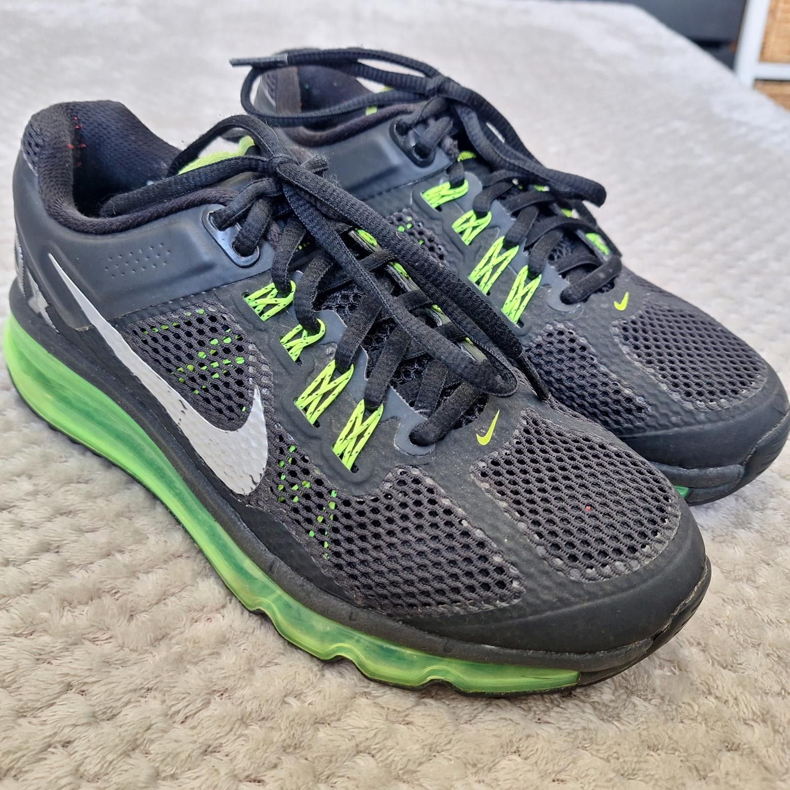 Nike NIKE Air Max 2013 GS 'Black Volt' Sneaker size 5Y, Wom7 Men5 Size US 5 / EU 37 - 3 Thumbnail
