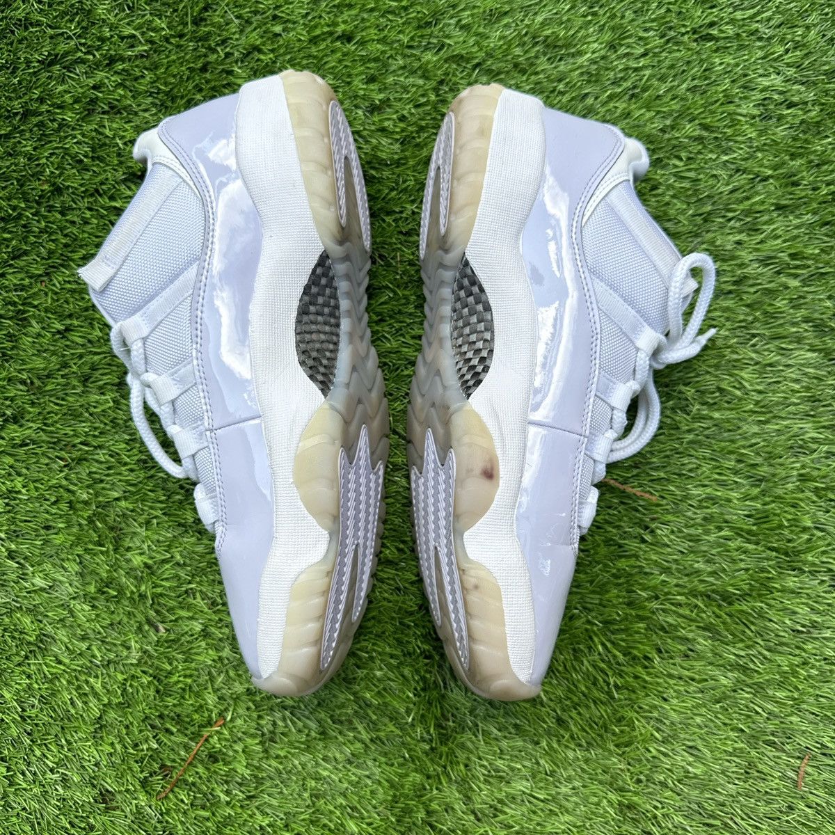 Jordan Brand Jordan 11 Low Pure Violet Size US 10.5 / EU 43-44 - 5 Thumbnail