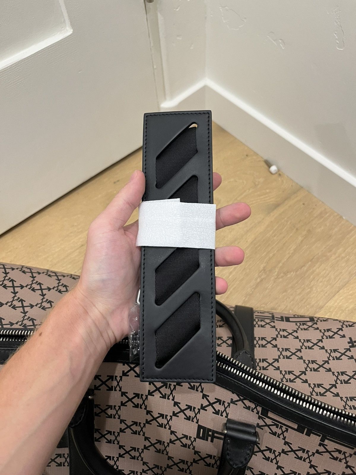 Off-White Off White Monogram Duffle Bag Size ONE SIZE - 9 Thumbnail