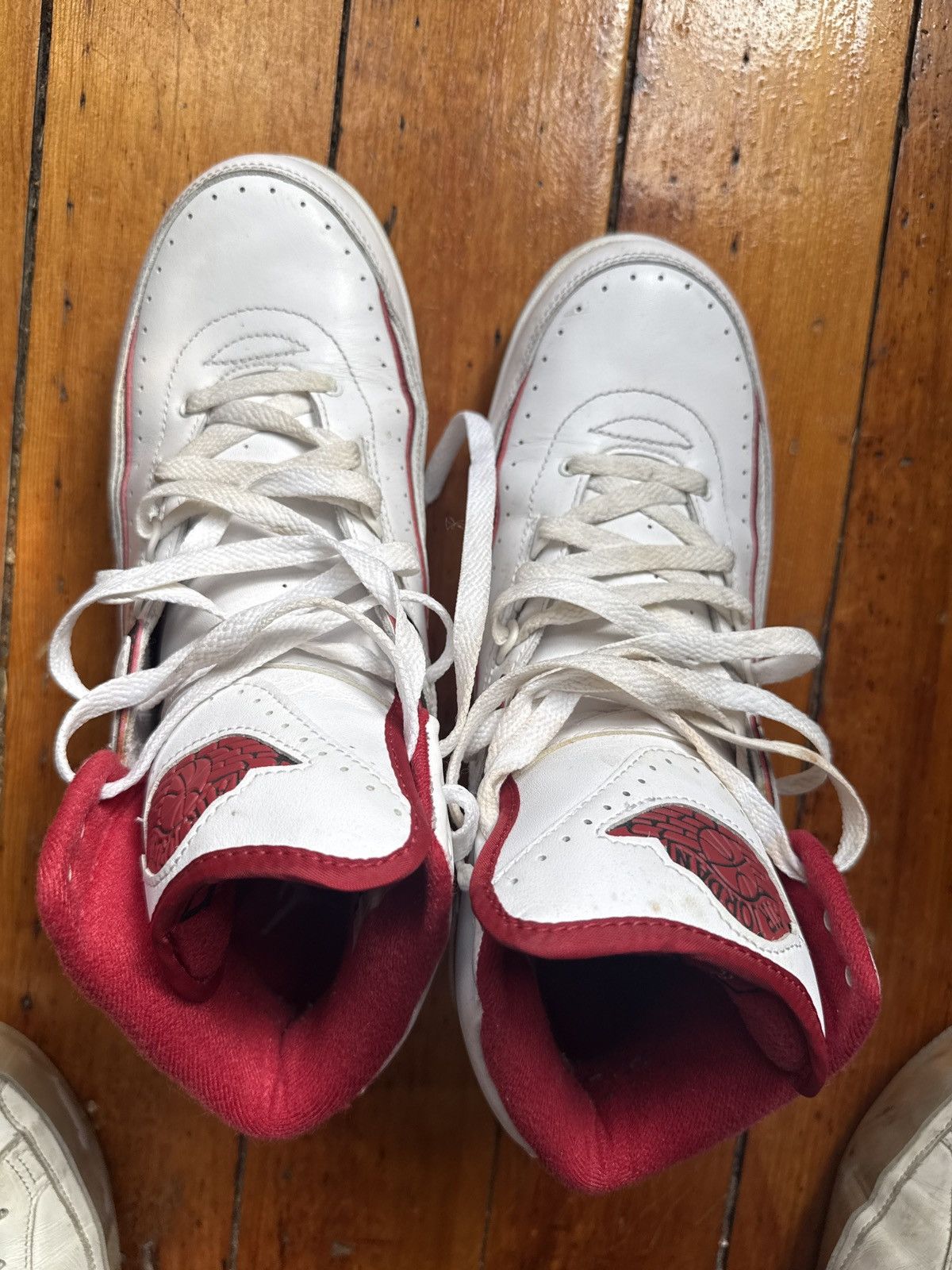 Jordan Brand Jordan 2 Retro White Red (2014) Size US 10.5 / EU 43-44 - 3 Thumbnail