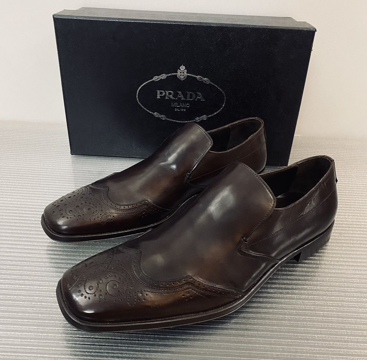 Prada Prada 🇮🇹 dk brown calf wingtip toe medallion loafer 9.5 NEW Size US 9.5 / EU 42-43 - 1 Thumbnail
