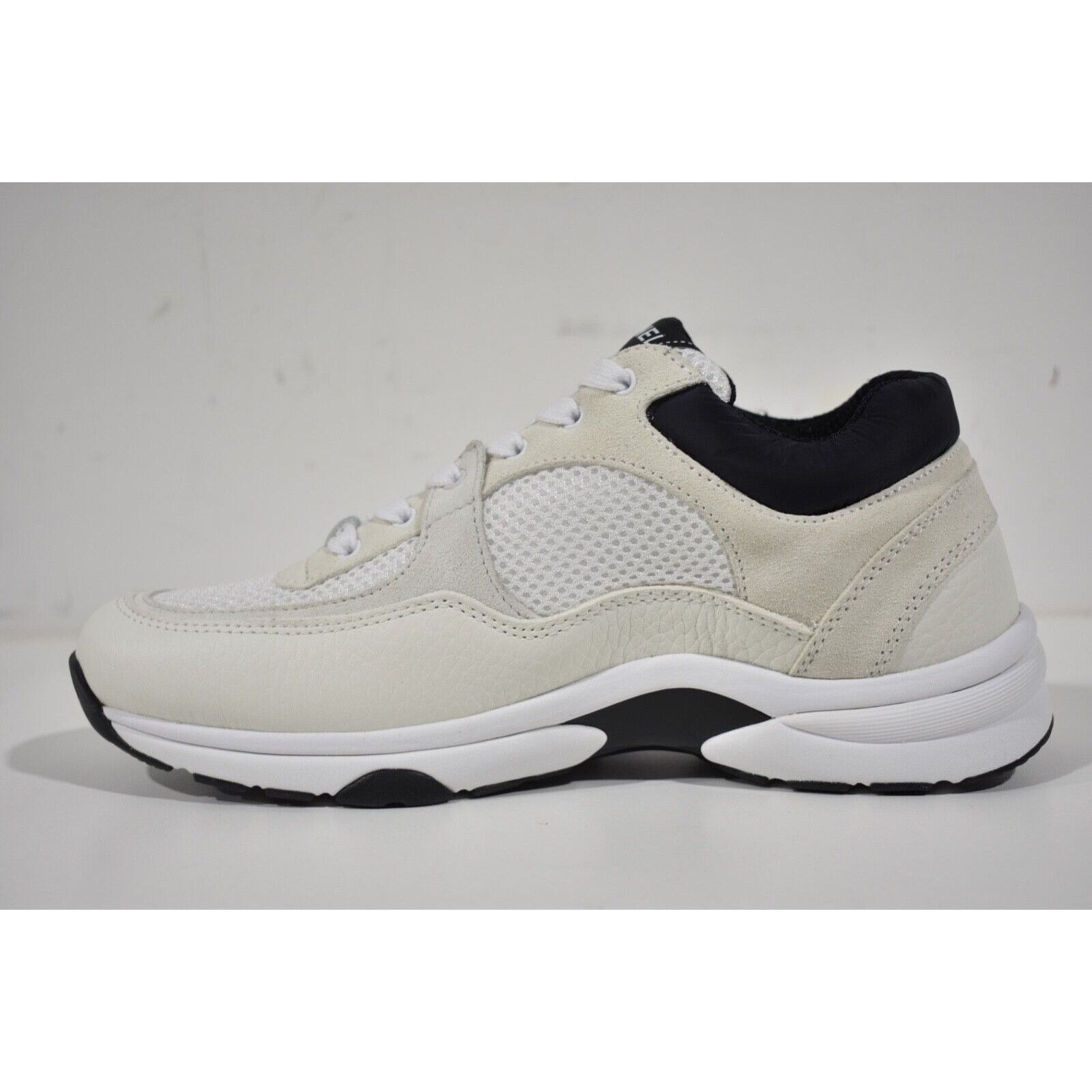 Chanel REV CC Logo Leather Lace Up Flat Runner Trainer Sneaker 40.5 Size US 10.5 / IT 40.5 - 7 Thumbnail