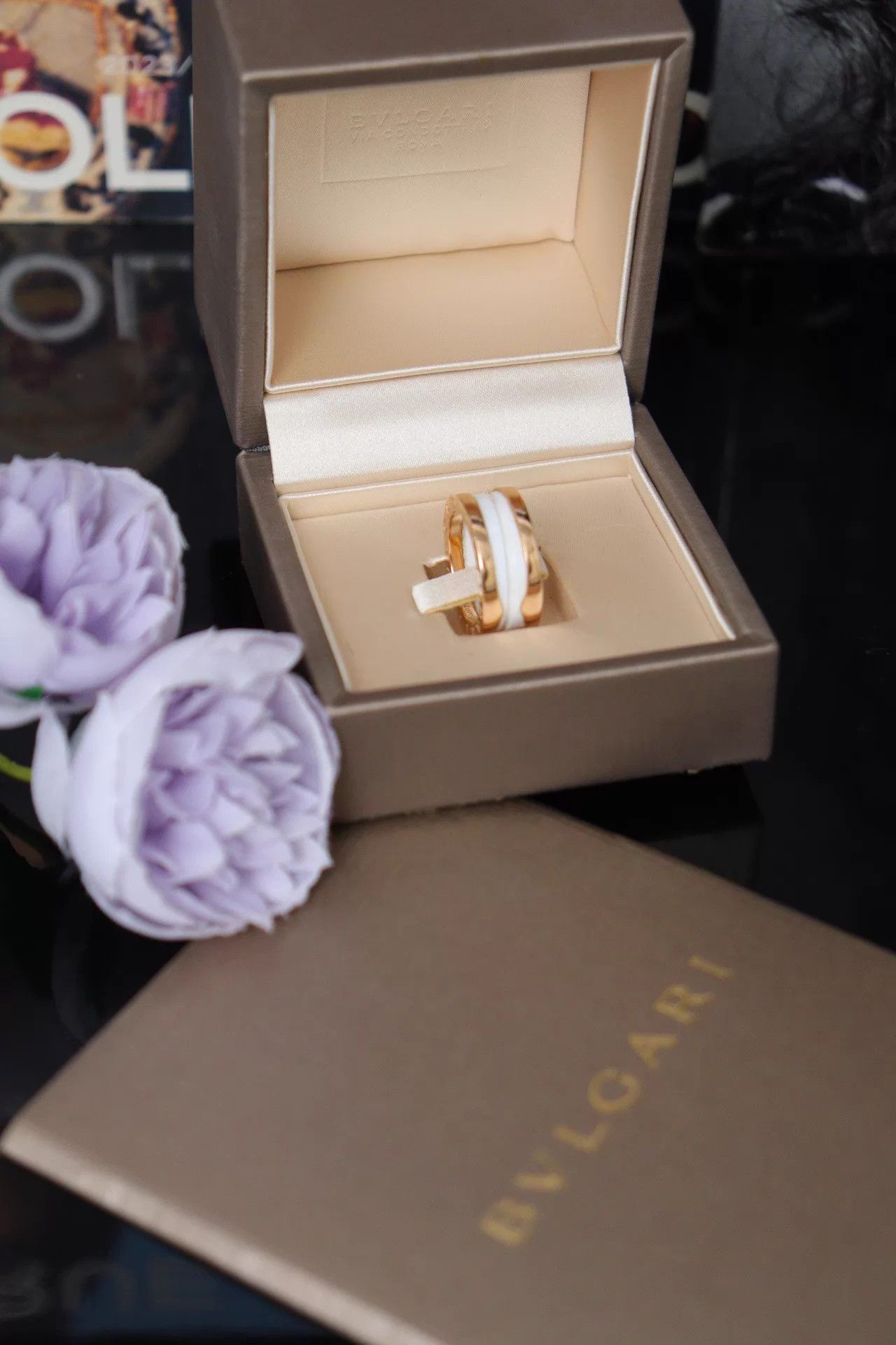 Bvlgari Bvlgari White Ceramic Ring Size 48 Box & 2020 Dec Card Size ONE SIZE - 7 Thumbnail