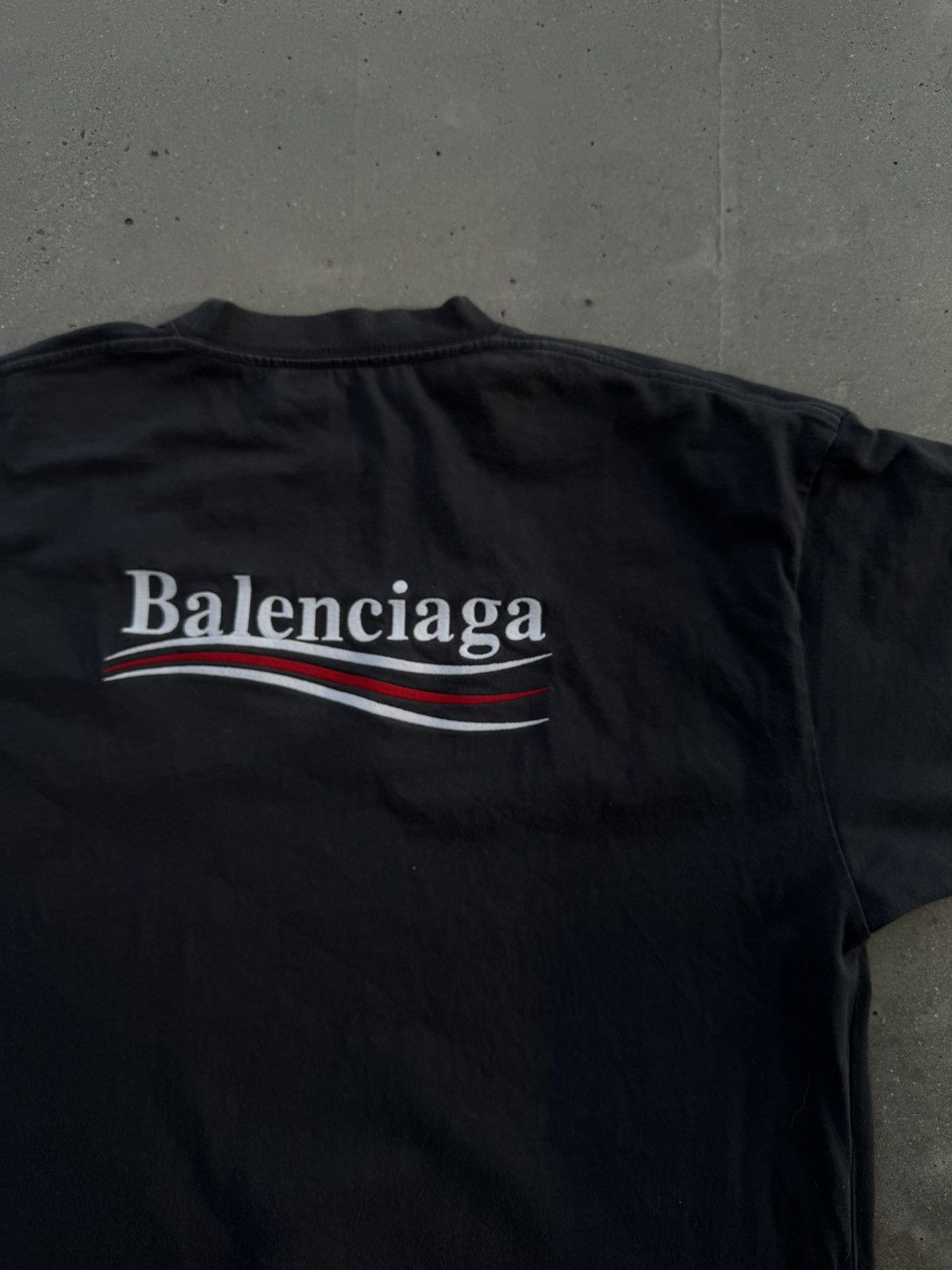 Balenciaga × Designer Balenciaga embroidered political t-shirt Size US S / EU 44-46 / 1 - 1 Thumbnail