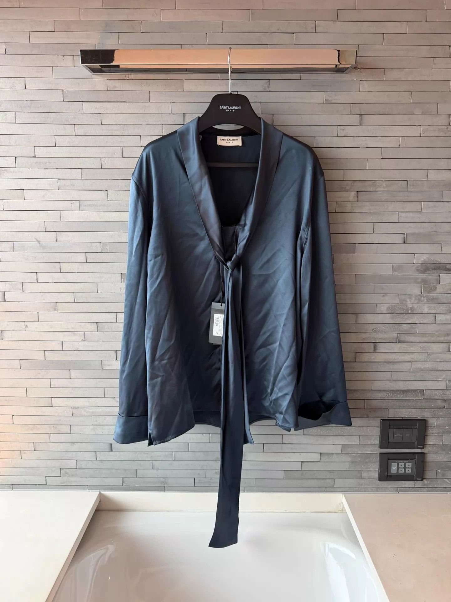 Saint Laurent Paris SLP 23FW Silk Satin Navy Scarf Shirt 39 Runway Size US M / EU 48-50 / 2 - 1 Thumbnail