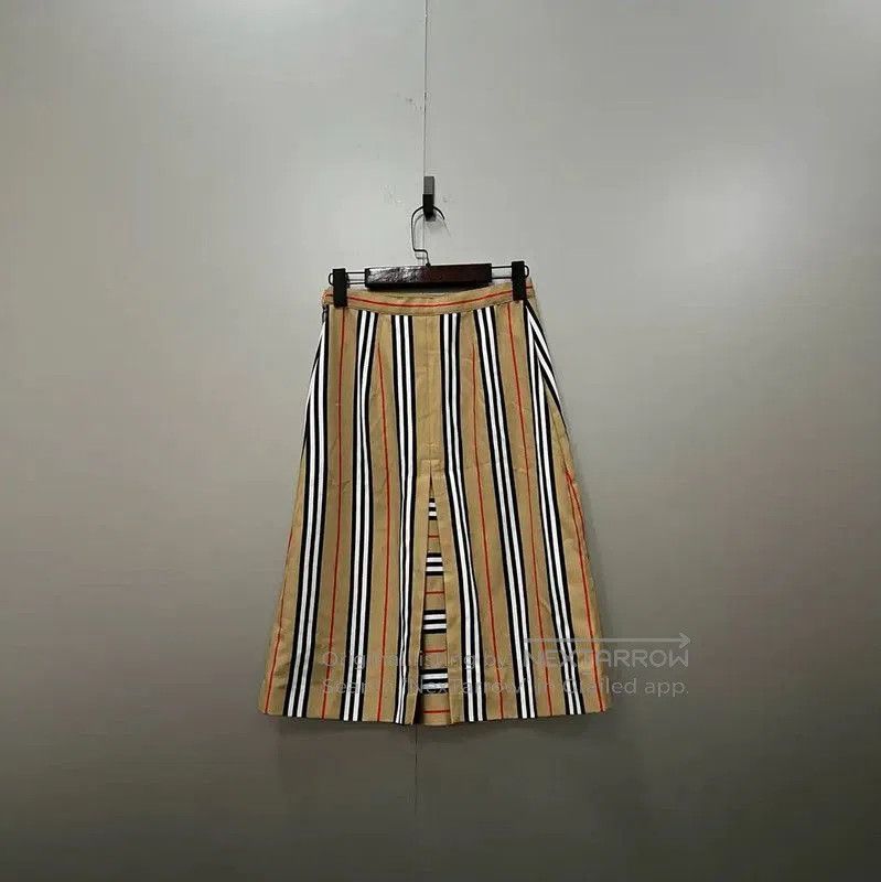 Burberry Burberry Striped Cotton Midi Skirt for Summer. Size 28" / US 6 / IT 42 - 2 Thumbnail