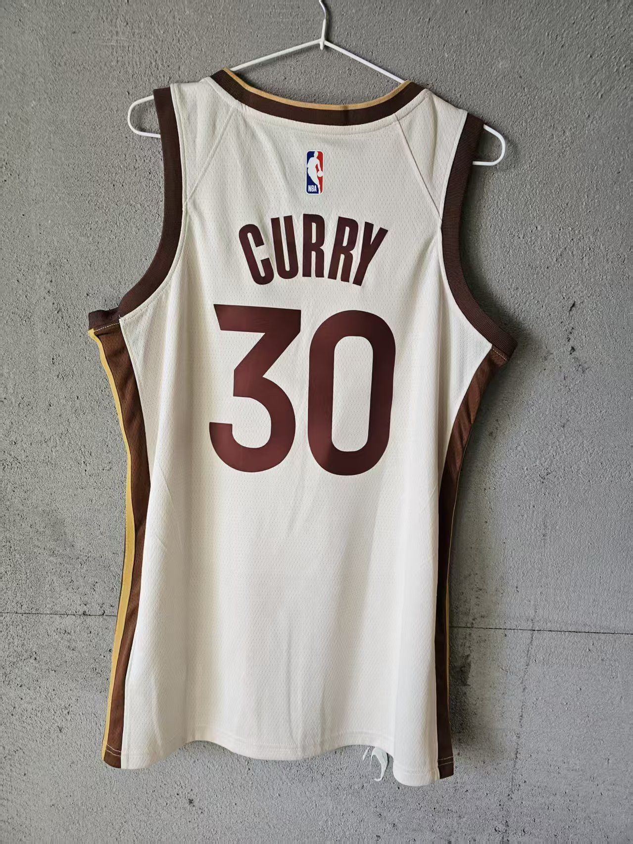 NBA 25 26 Warriors 30 Stephen Curry Jersey XXL Size US XXL / EU 58 / 5 - 1 Thumbnail