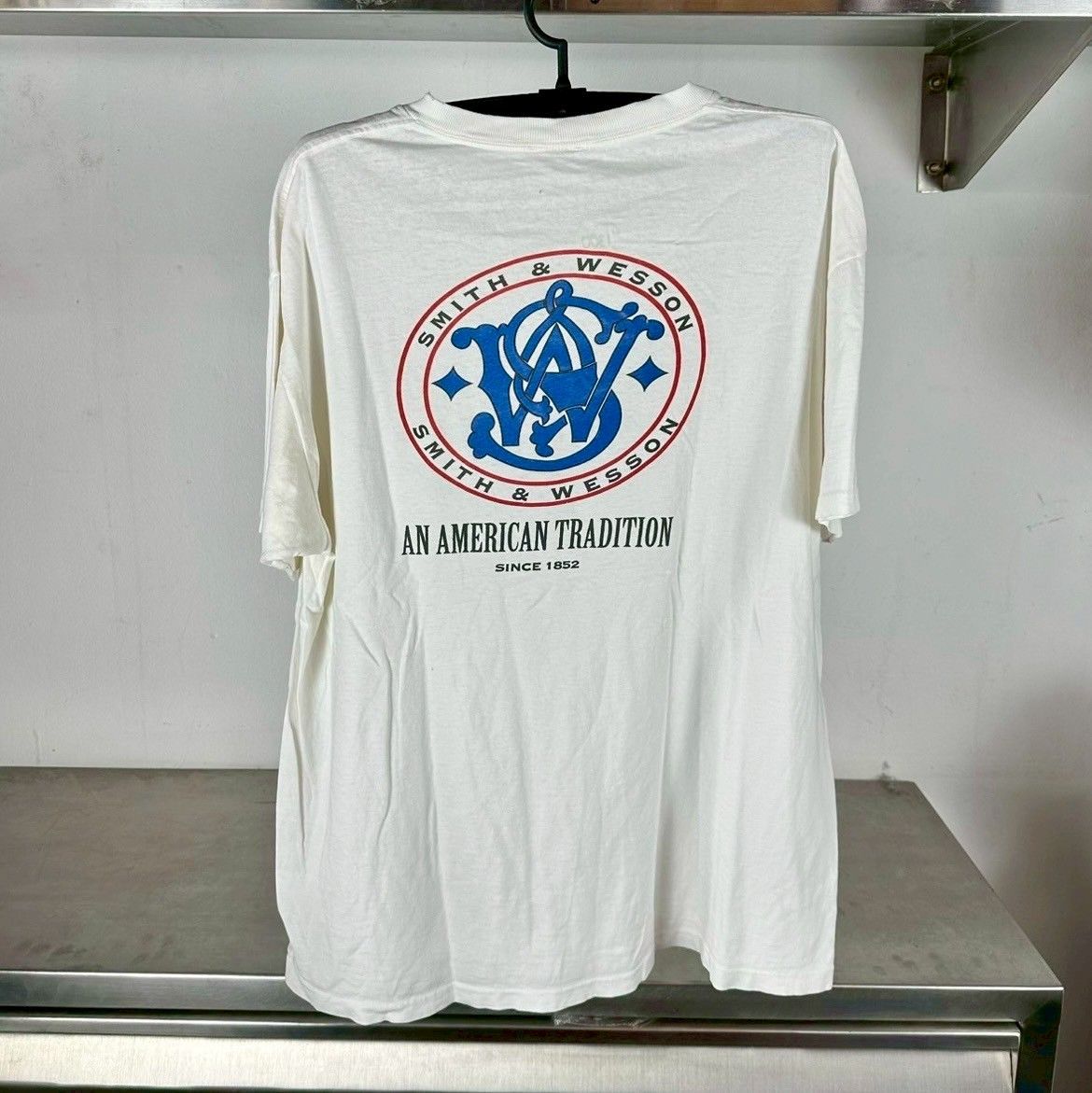 Vintage 90s Smith & Wesson An American Tradition Firearm Promo Tee Size US XL / EU 56 / 4 - 3 Thumbnail