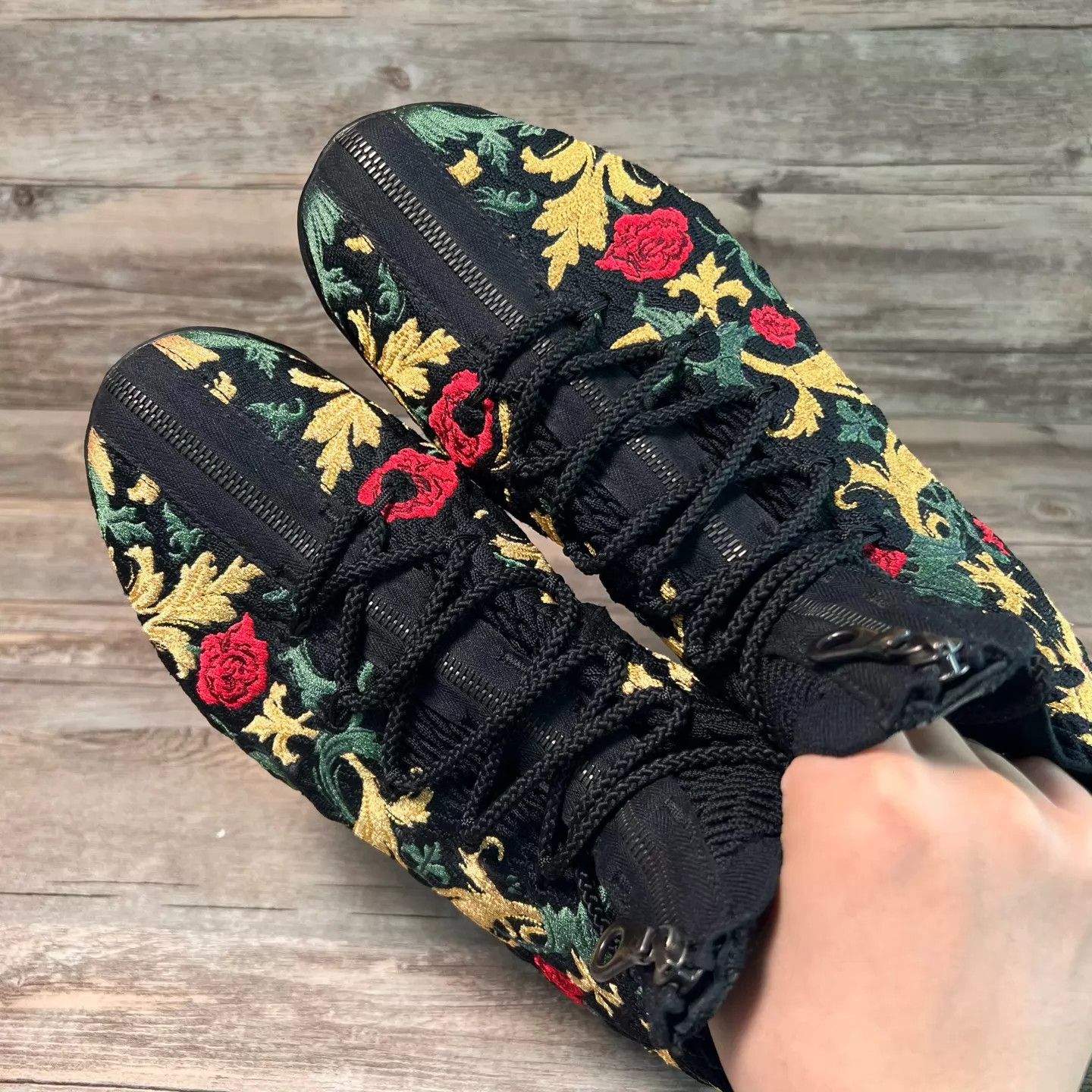Nike Nike LeBron 15 KITH Black Gold Floral Zip 45 Size US 11 / EU 44 - 5 Thumbnail