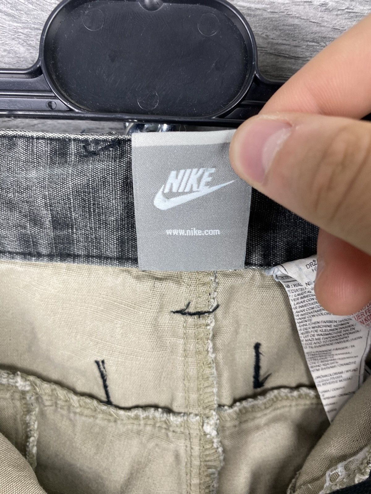 Nike Mens Vintage Nike Cargo Faded Baggy Shorts Size US 38 / EU 54 - 10 Thumbnail