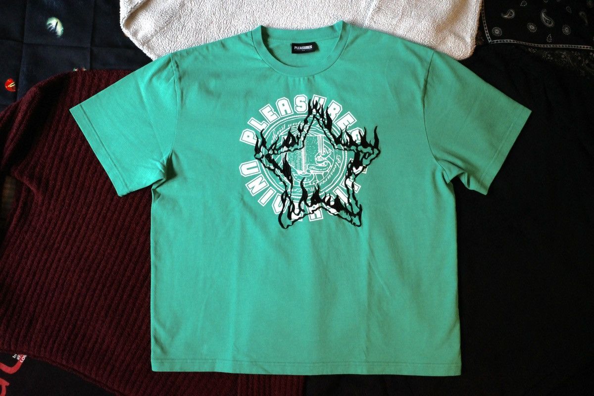 Pleasures Pleasures University Heavyweight Tee Size US L / EU 52-54 / 3 - 1 Thumbnail