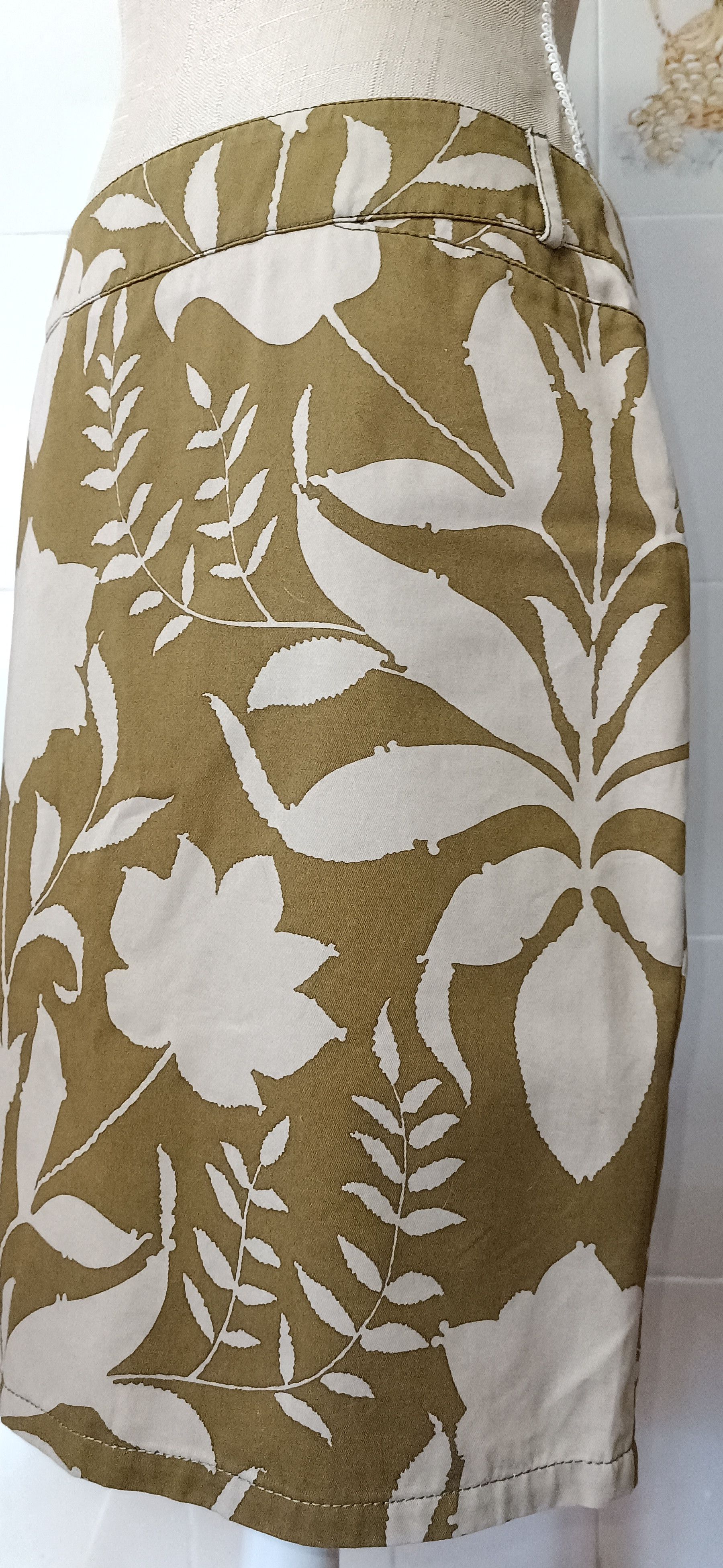 Prada SS2001 - Midi skirt with floral print, in gabardine fabric Size 32" / US 10 / IT 46 - 5 Thumbnail
