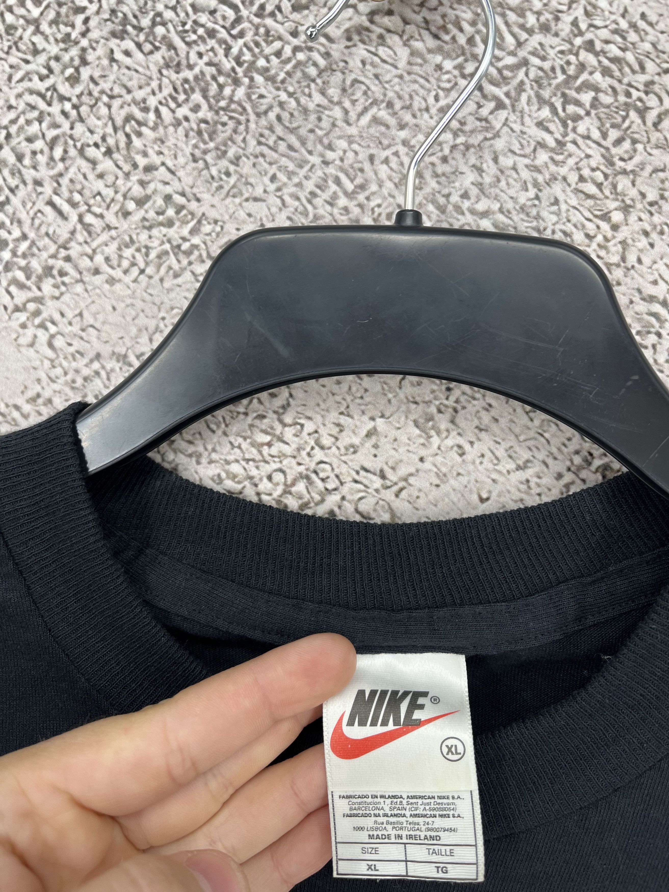 Nike Vintage 90s Nike tee streetwear swoosh y2k style Size-XL Size US XL / EU 56 / 4 - 6 Thumbnail
