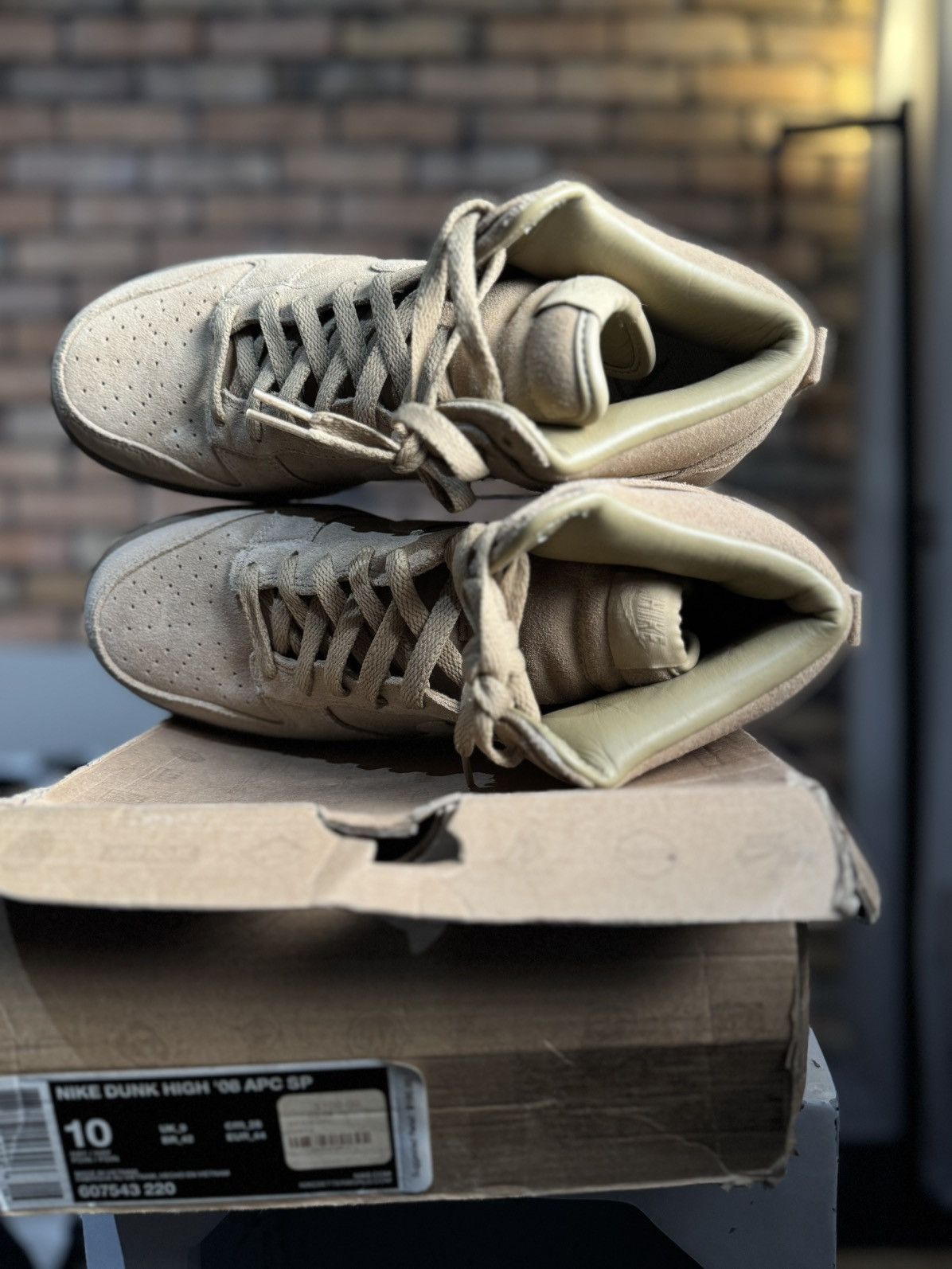 A.P.C. × Nike SS08 NEW DUNK HIGH SP HAY / HAY SUEDE Size US 10 / EU 43 - 7 Thumbnail