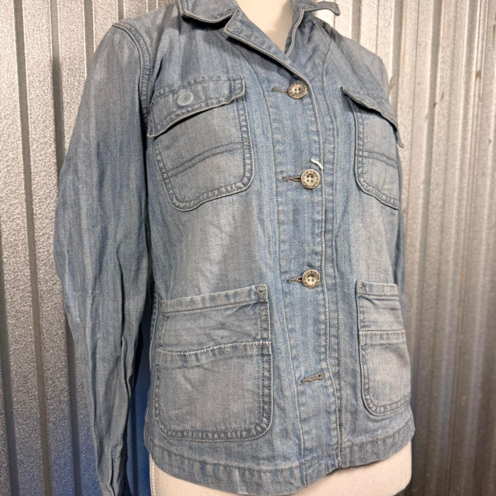 Vintage light blue levis denim jacket