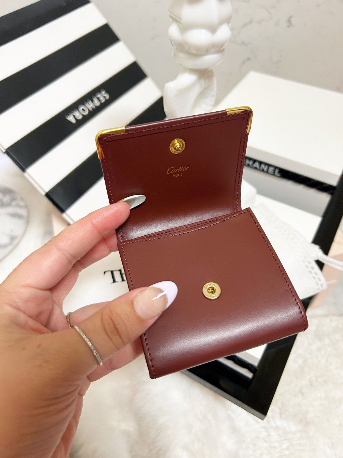 Cartier Authentic Cartier Rare Vintage Maroon Coin / Change Purse Size ONE SIZE - 2 Thumbnail