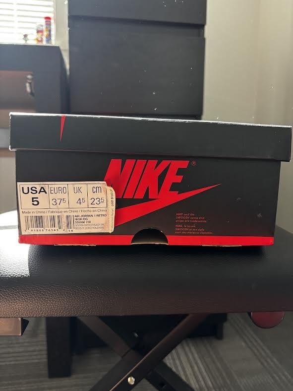Nike Air Jordan 1 Retro High Rookie Of The Year Size US 5 / EU 37 - 5 Thumbnail