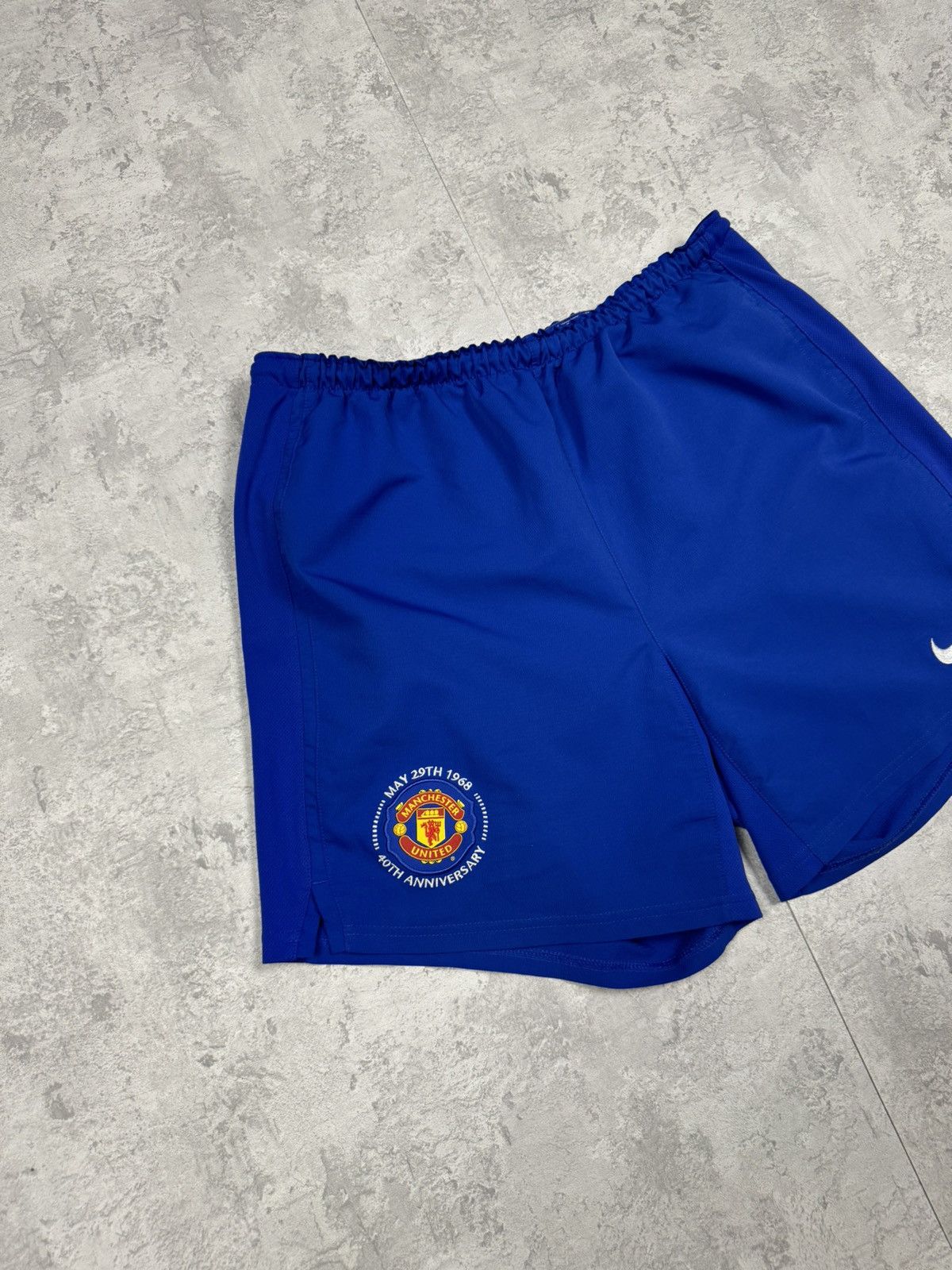 Nike Vintage Nike Manchester United Shorts Size L Size US 34 / EU 50 - 2 Thumbnail