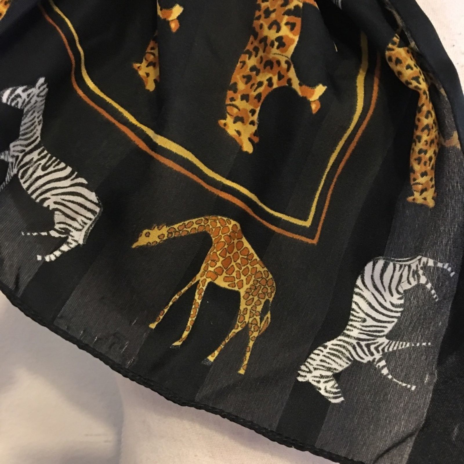 Other Animal print scarf 34” x 34” Size ONE SIZE - 3 Thumbnail