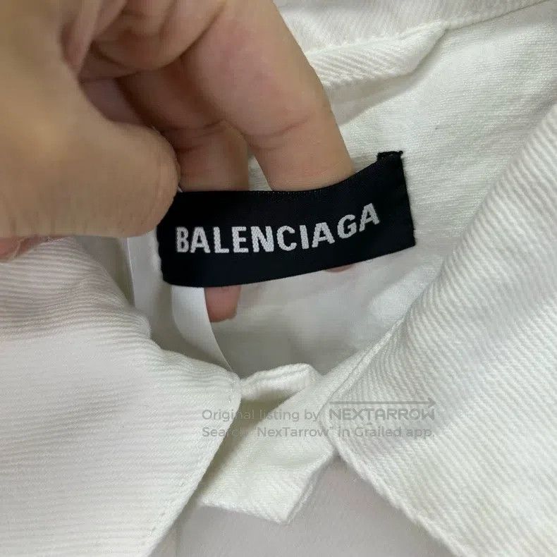Balenciaga Balenciaga Back Letter Logo Washed Denim Jacket Size US S / EU 44-46 / 1 - 3 Thumbnail