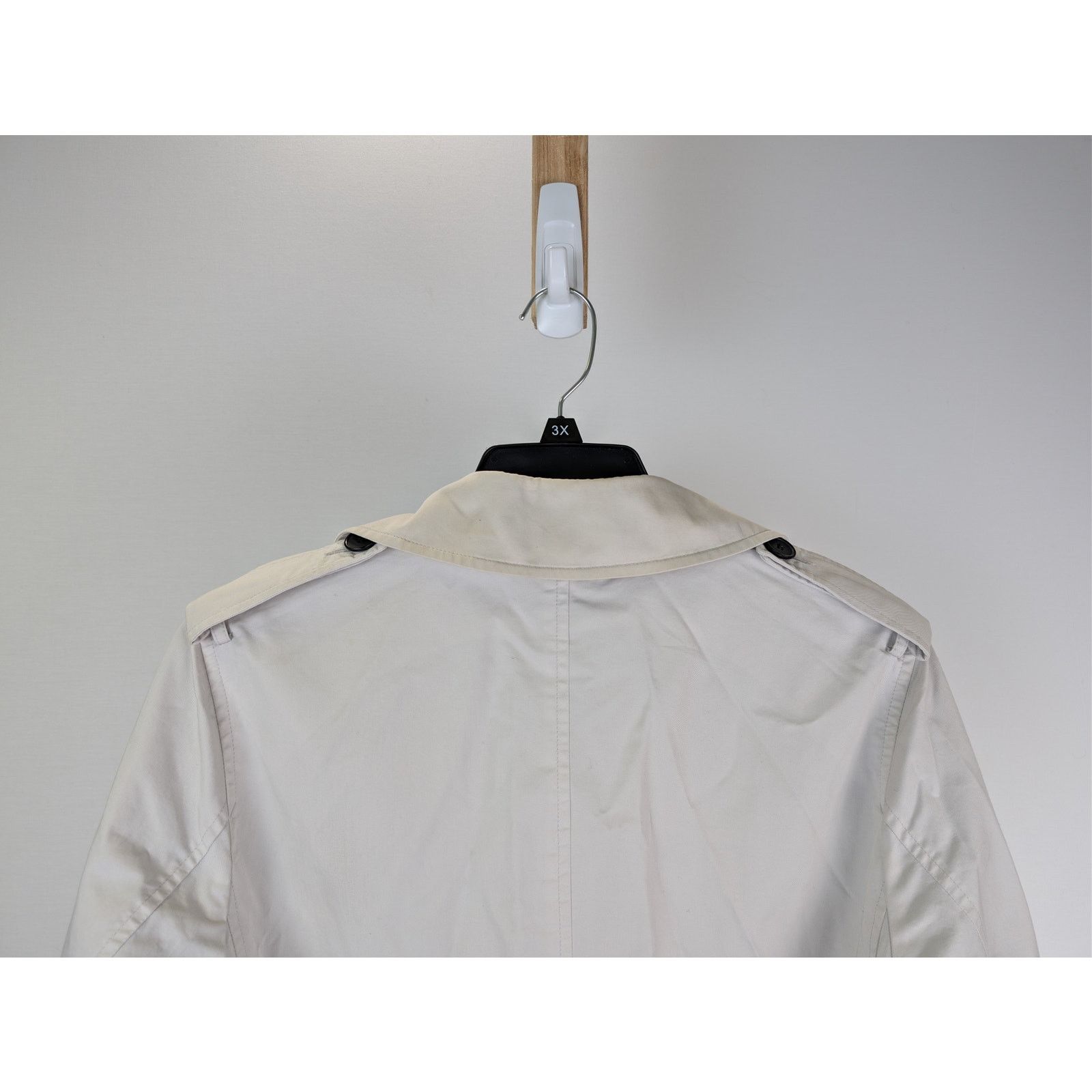 Sandro o1rshd1 CC20 short trench coat in a light beige Size US M / EU 48-50 / 2 - 10 Thumbnail