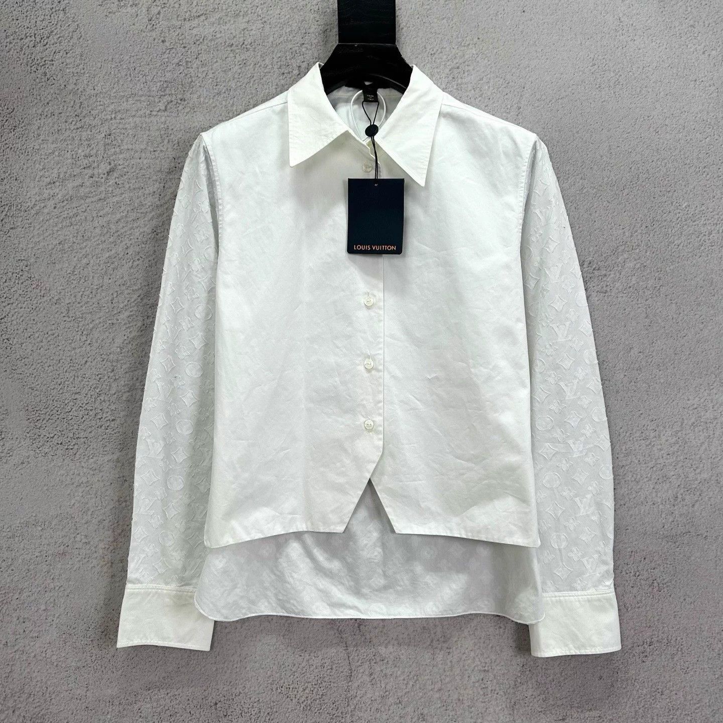 Louis Vuitton LV white embossed LIN YUN women's shirt Size XS / US 0-2 / IT 36-38 - 1 Thumbnail