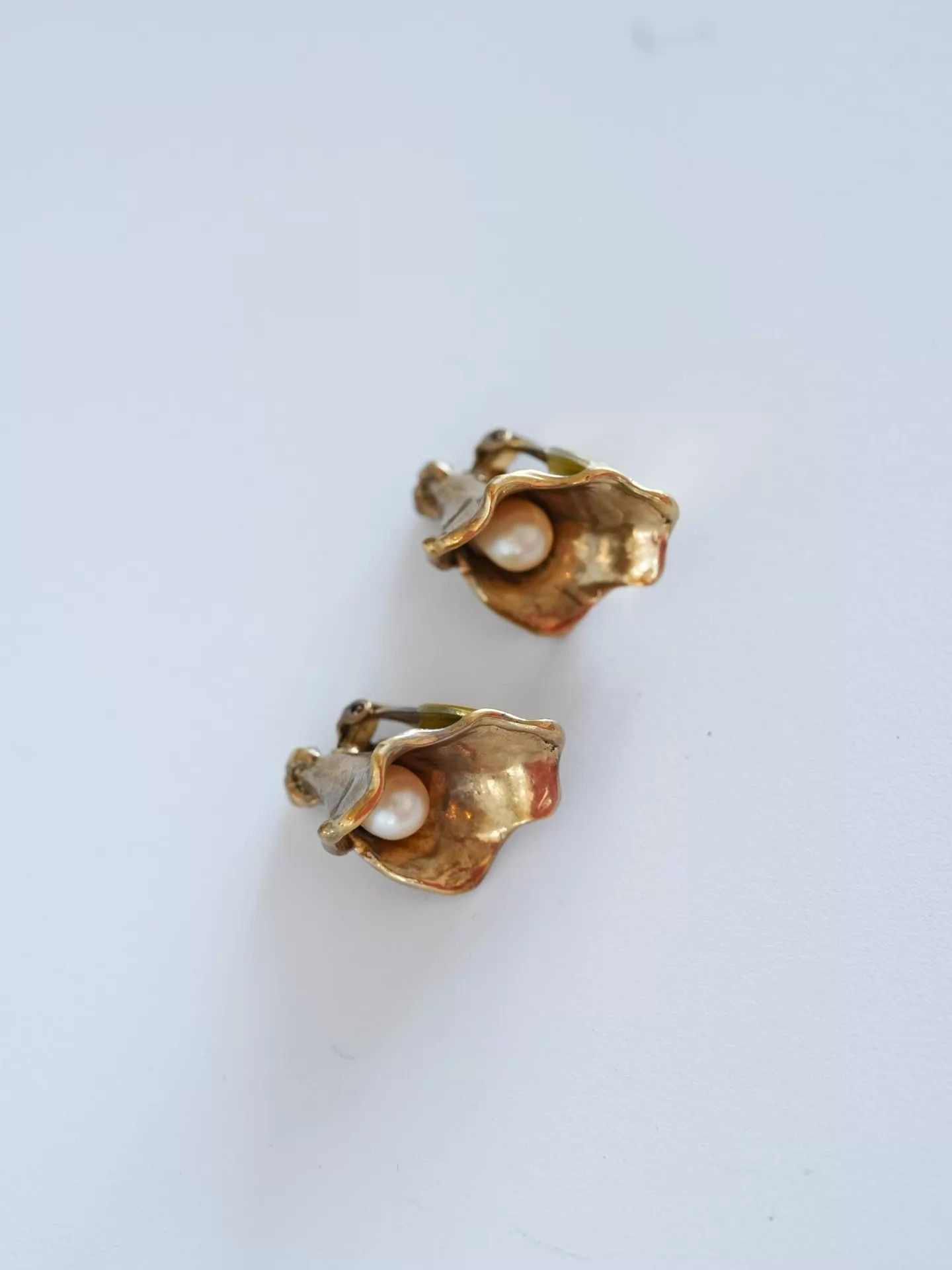 Yves Saint Laurent YSL Vintage Calla Lily Pearl Clip-On Earrings Size ONE SIZE - 5 Thumbnail