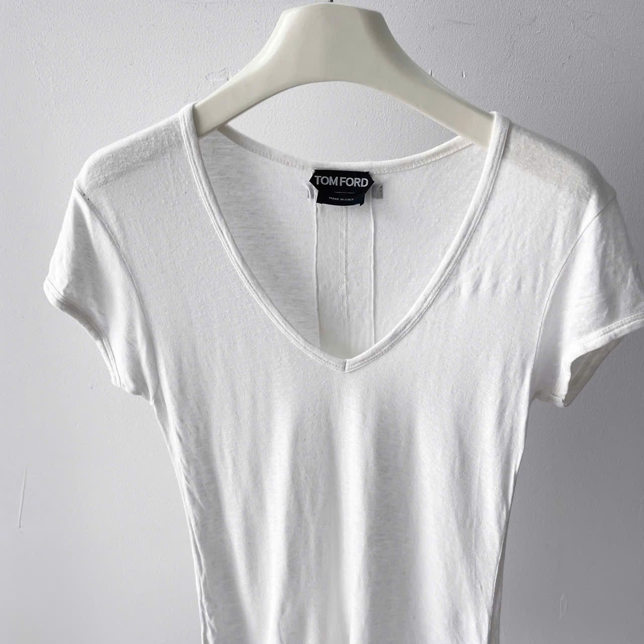 Tom Ford Tom Ford Aw003 v-neck linen t-shirt Size S / US 4 / IT 40 - 3 Thumbnail