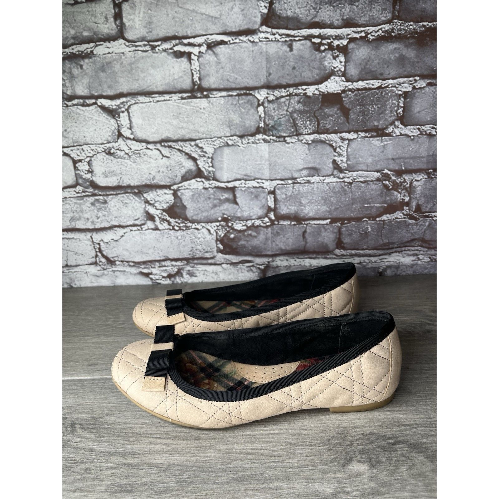 Born Born Pink Leather Black Bow Quilted Ballet Flats Shoes Women Size US 6 / IT 36 - 16 Thumbnail