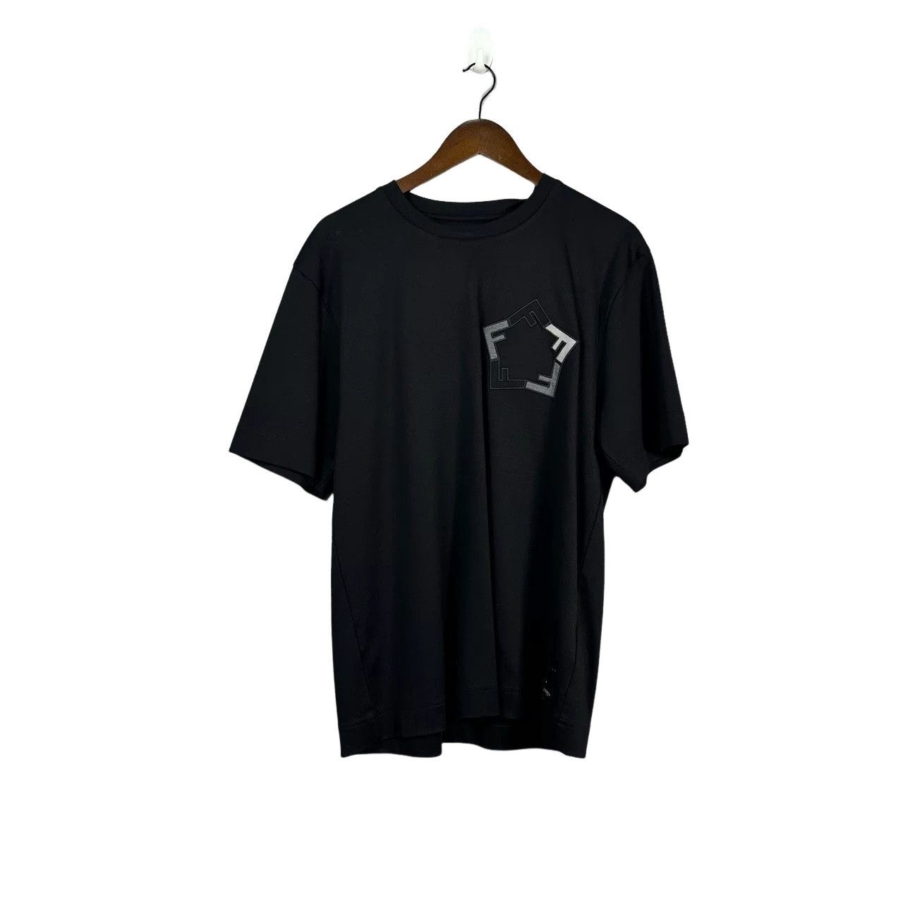 Fendi Fendi Pentagon Logo Embroidered T-Shirt Size M Size US M / EU 48-50 / 2 - 1 Thumbnail
