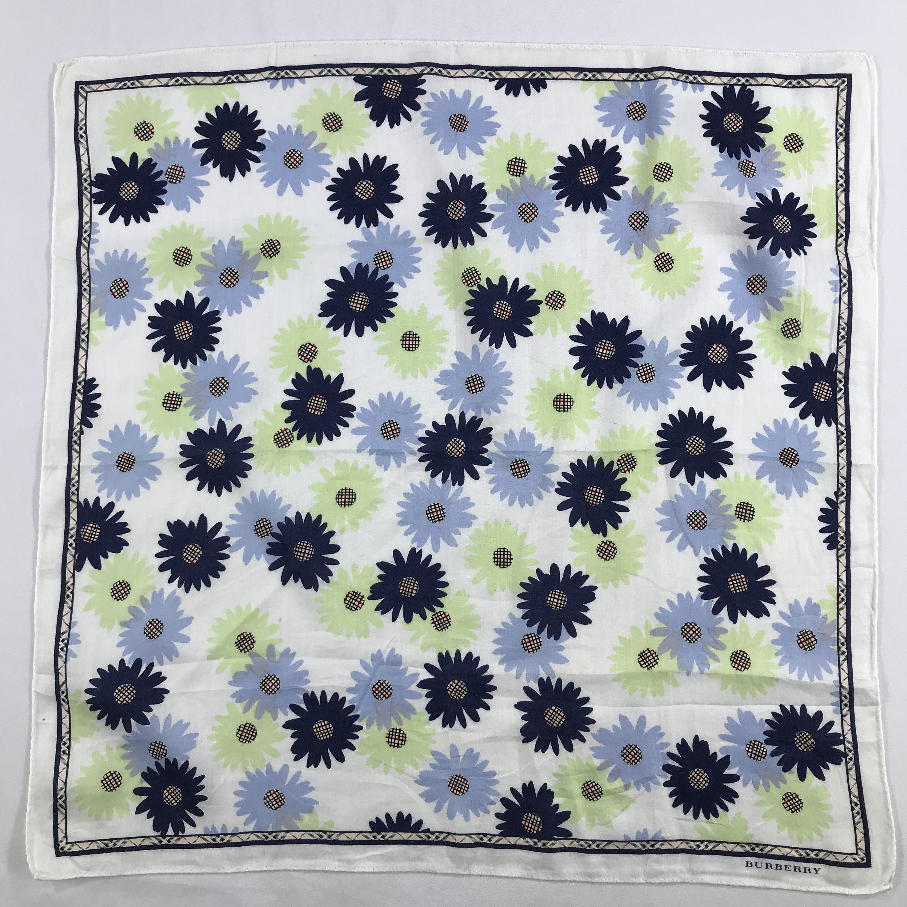 Burberry × Vintage Burberry Bandana / Handkerchief / Neckerchief -S2718 Size ONE SIZE - 1 Thumbnail