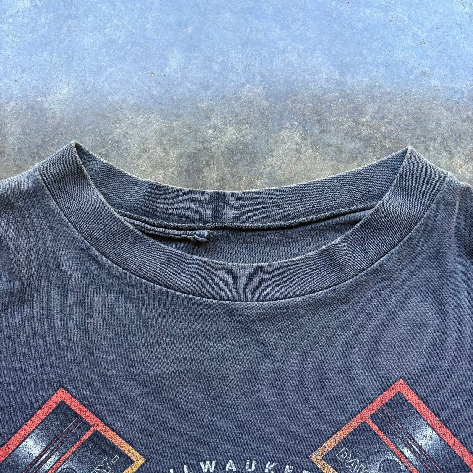 Harley Davidson Vintage y2k super faded harley t-shirt Size US XL / EU 56 / 4 - 4 Thumbnail