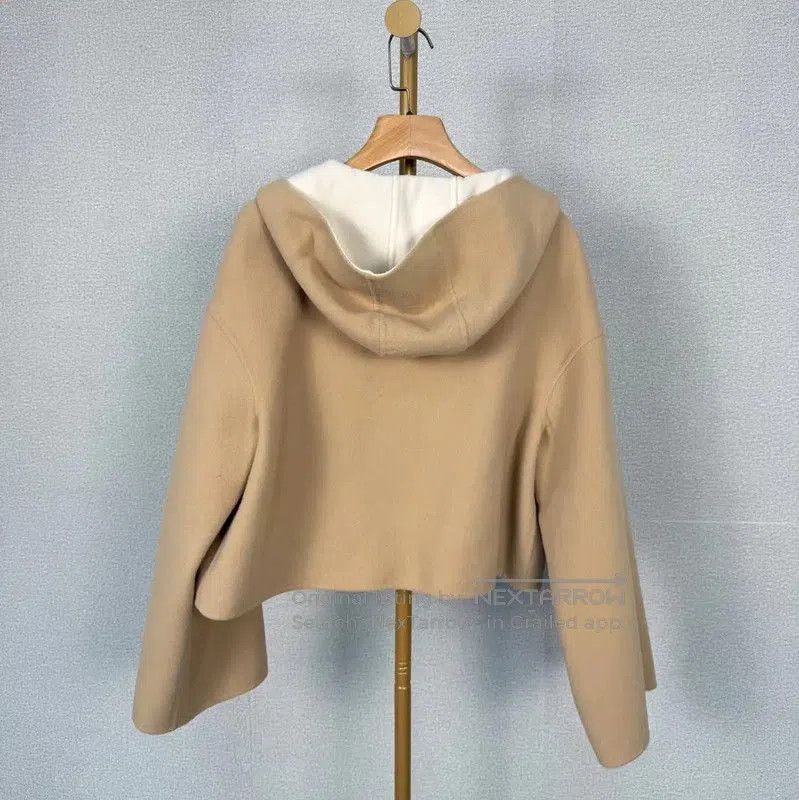 Fendi Fendi Beige Wool Women's Jacket . Size L / US 10 / IT 46 - 2 Thumbnail