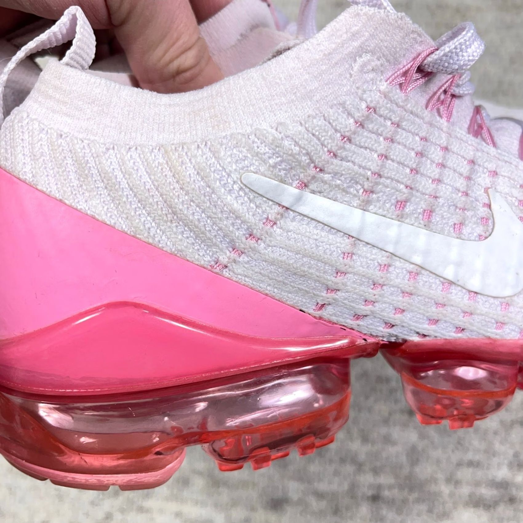 Nike Nike Air VaporMax 3 WMNS White Pink Running Sneakers Size 8.5 AJ6910-005 Size US 9 / IT 39 - 4 Thumbnail