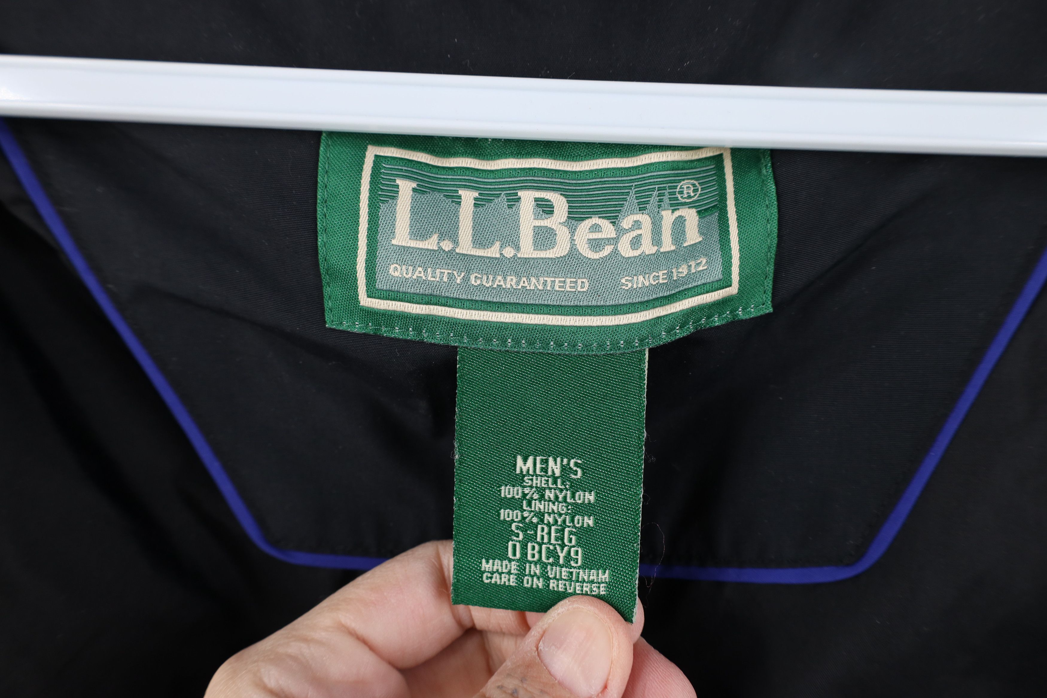 L.L. Bean Vintage LL Bean Waterproof Hooded Rain Bomber Jacket Black Size US S / EU 44-46 / 1 - 10 Thumbnail