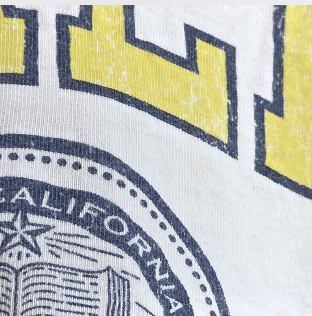 Vintage Vintage Berkeley University of California T-Shirt Oversized Size L / US 10 / IT 46 - 8 Thumbnail