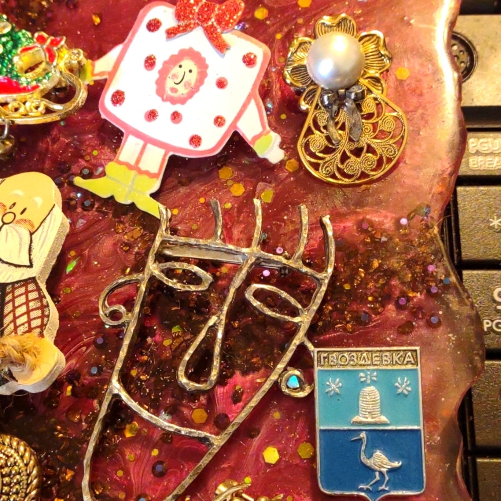 Vintage Huge vintage lot of 30 pins / brooches really cute! Size ONE SIZE - 3 Thumbnail