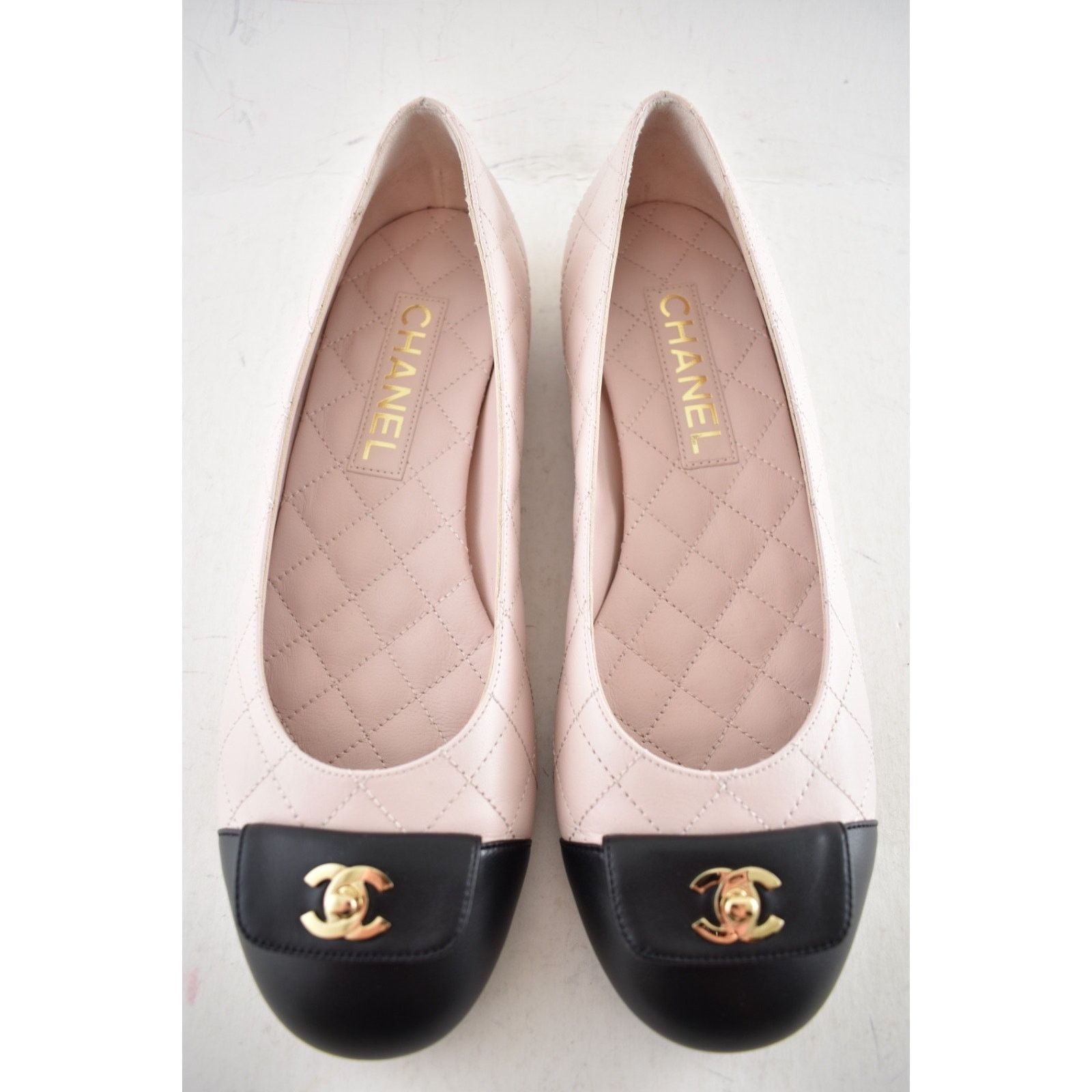 Chanel Chanel 24B Black Turnlock Gold CC Quilted Ballet Flat 38 Size US 8 / IT 38 - 3 Thumbnail