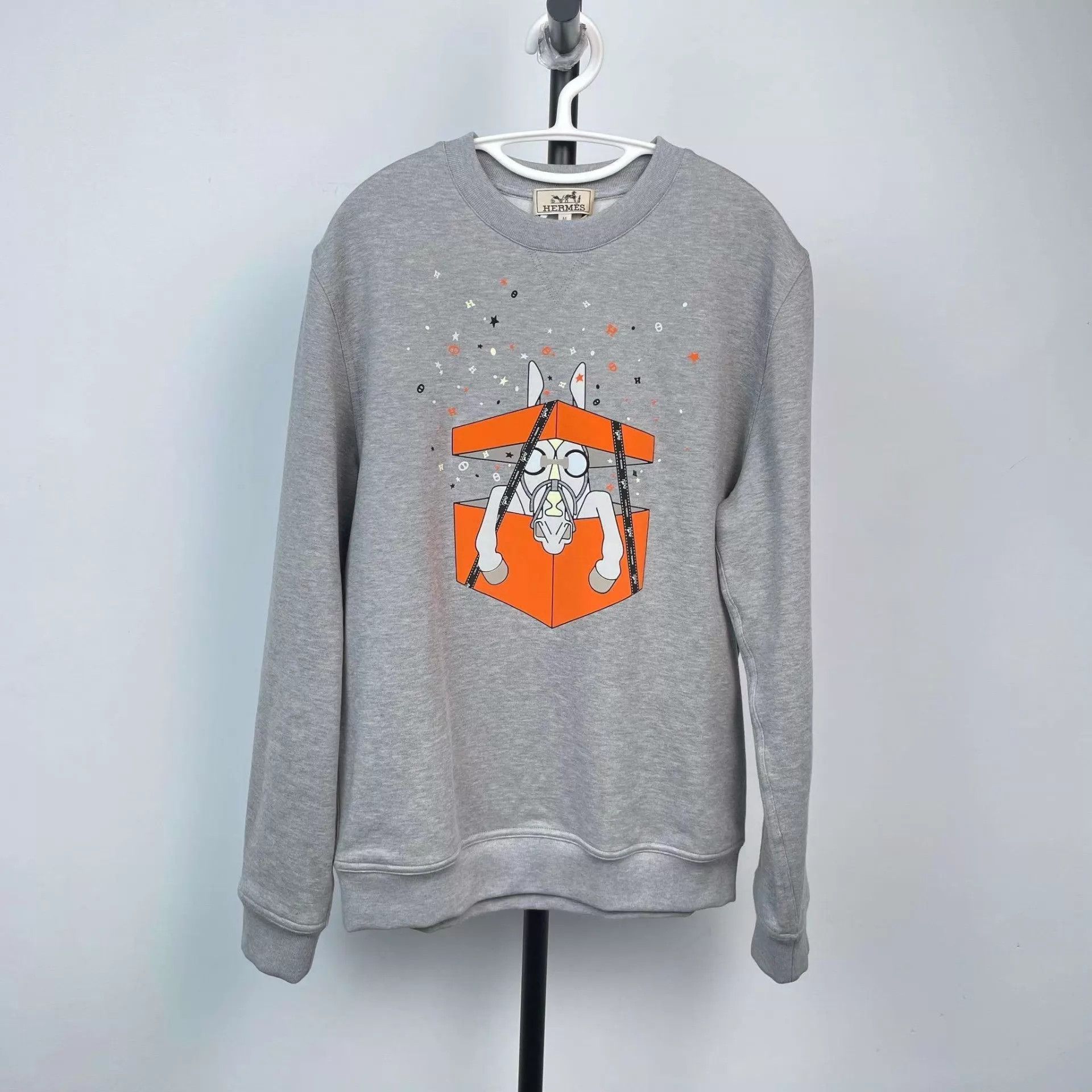 Hermes Hermès 95 New Gray Knit Pullover 170/84A Size US M / EU 48-50 / 2 - 1 Thumbnail