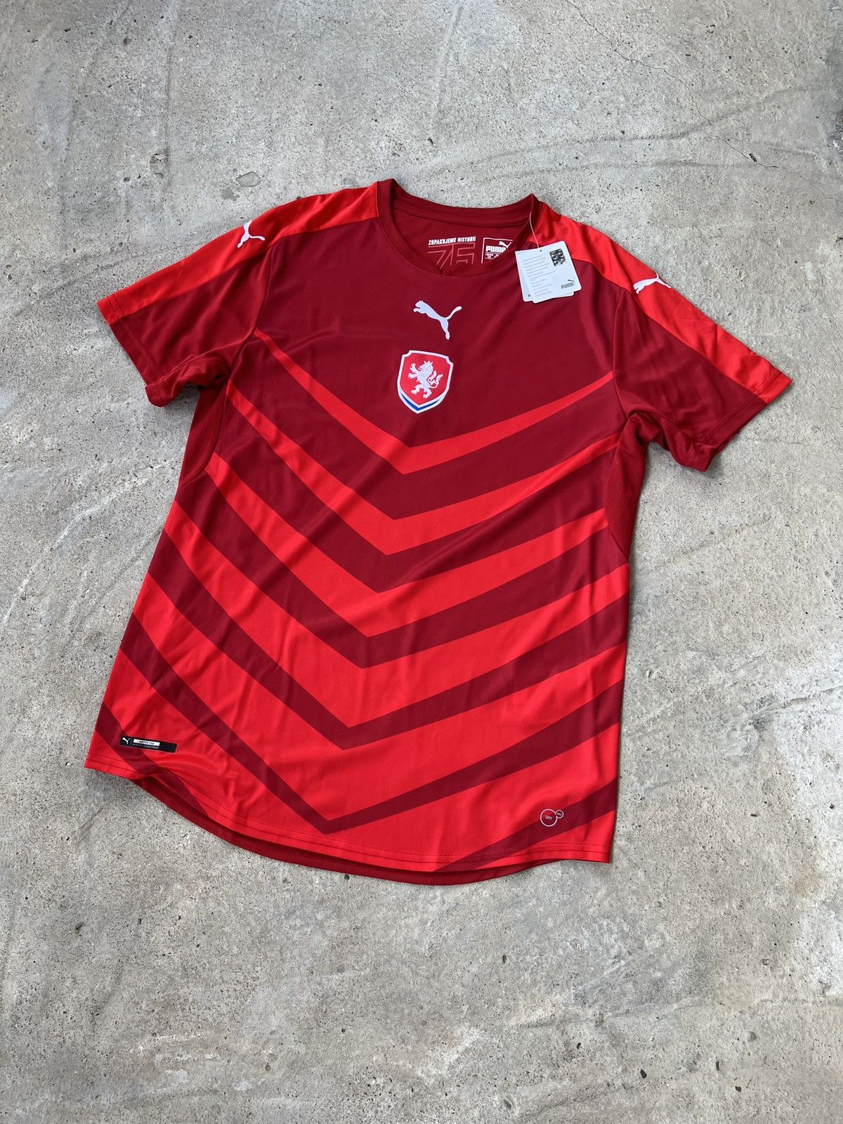 Puma Puma Czech Republic Football Jersey Size US L / EU 52-54 / 3 - 1 Thumbnail
