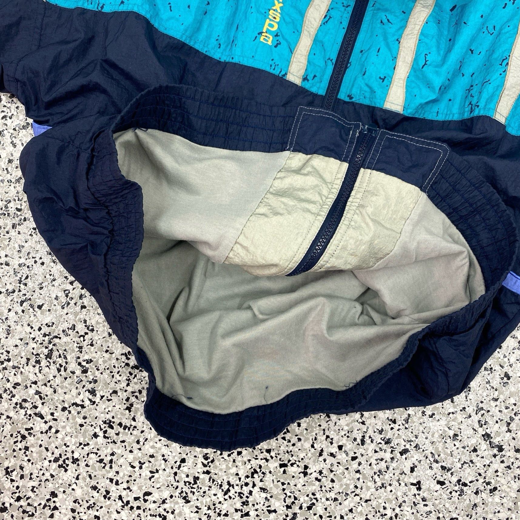 Vintage VINTAGE IXSPA Windbreaker Nylon Jacket Street Hip Hop Medium Blue 80s 90s Mens Size US M / EU 48-50 / 2 - 6 Thumbnail
