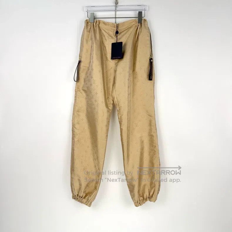 Louis Vuitton Louis Vuitton Champagne full logo trousers Size US 36 / EU 52 - 3 Thumbnail