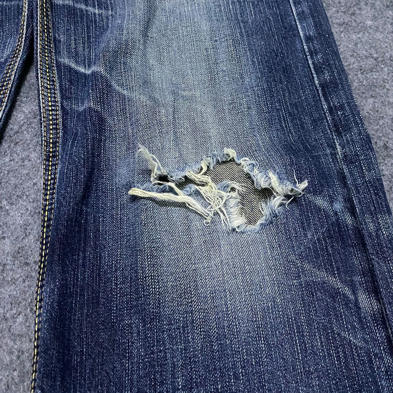 If Six Was Nine Vintage Edwin Exclusive Vintage Distressed Denim Jeans Size US 31 - 12 Thumbnail
