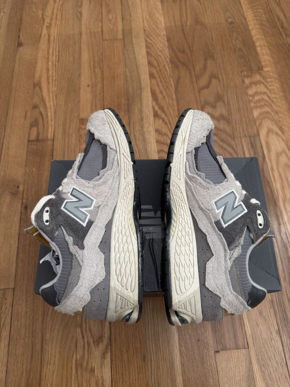 New Balance New Balance 2002R “Rain Cloud” Protection Pack – VNDS Size US 8.5 / EU 41-42 - 8 Thumbnail