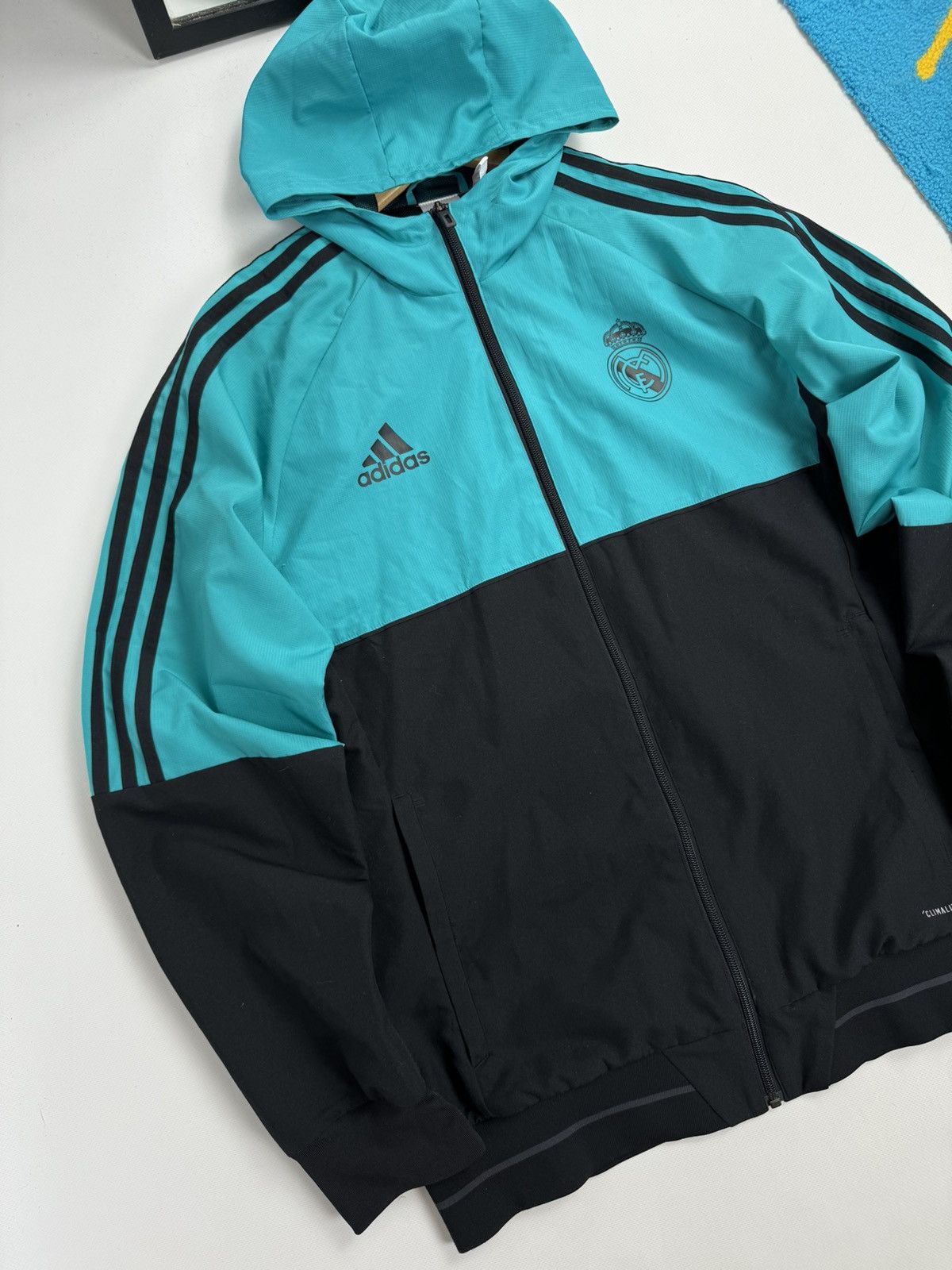 Adidas Adidas Real Madrid Presentation 2018 Blokecore Nylon Jacket Size US L / EU 52-54 / 3 - 2 Thumbnail