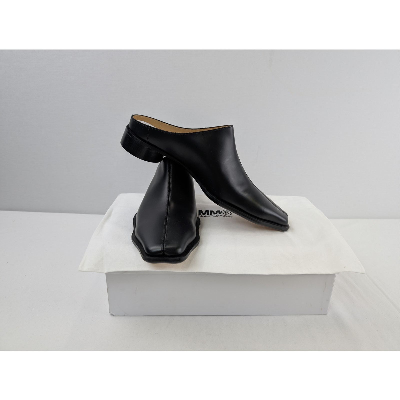 Maison Margiela o1rshd1 MM6 Maison Margiela Leather Mules Sandals Slippers Size US 11 / EU 44 - 16 Thumbnail