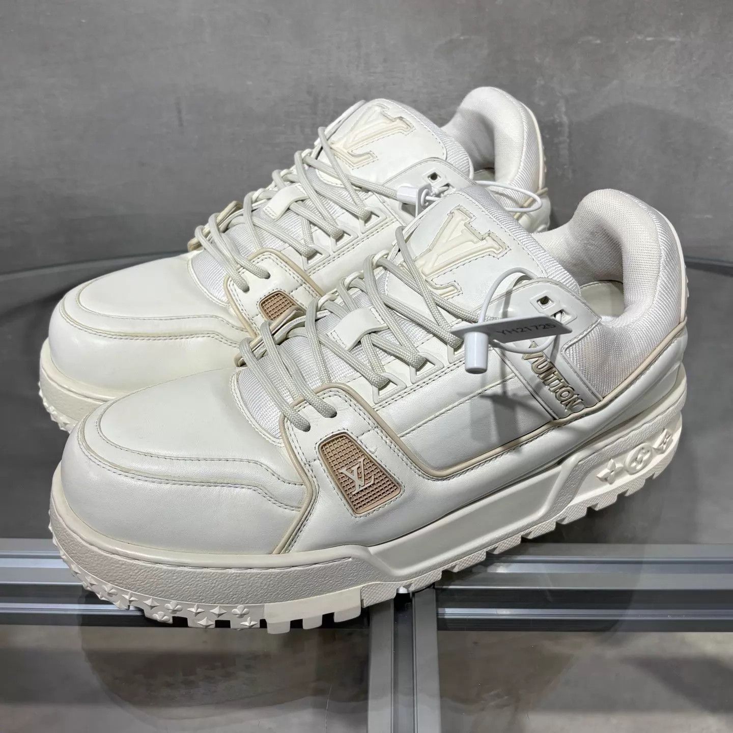 Louis Vuitton LV Cream Trainer Maxi UK8 42 New box tried on Size US 9 / EU 42 - 2 Thumbnail