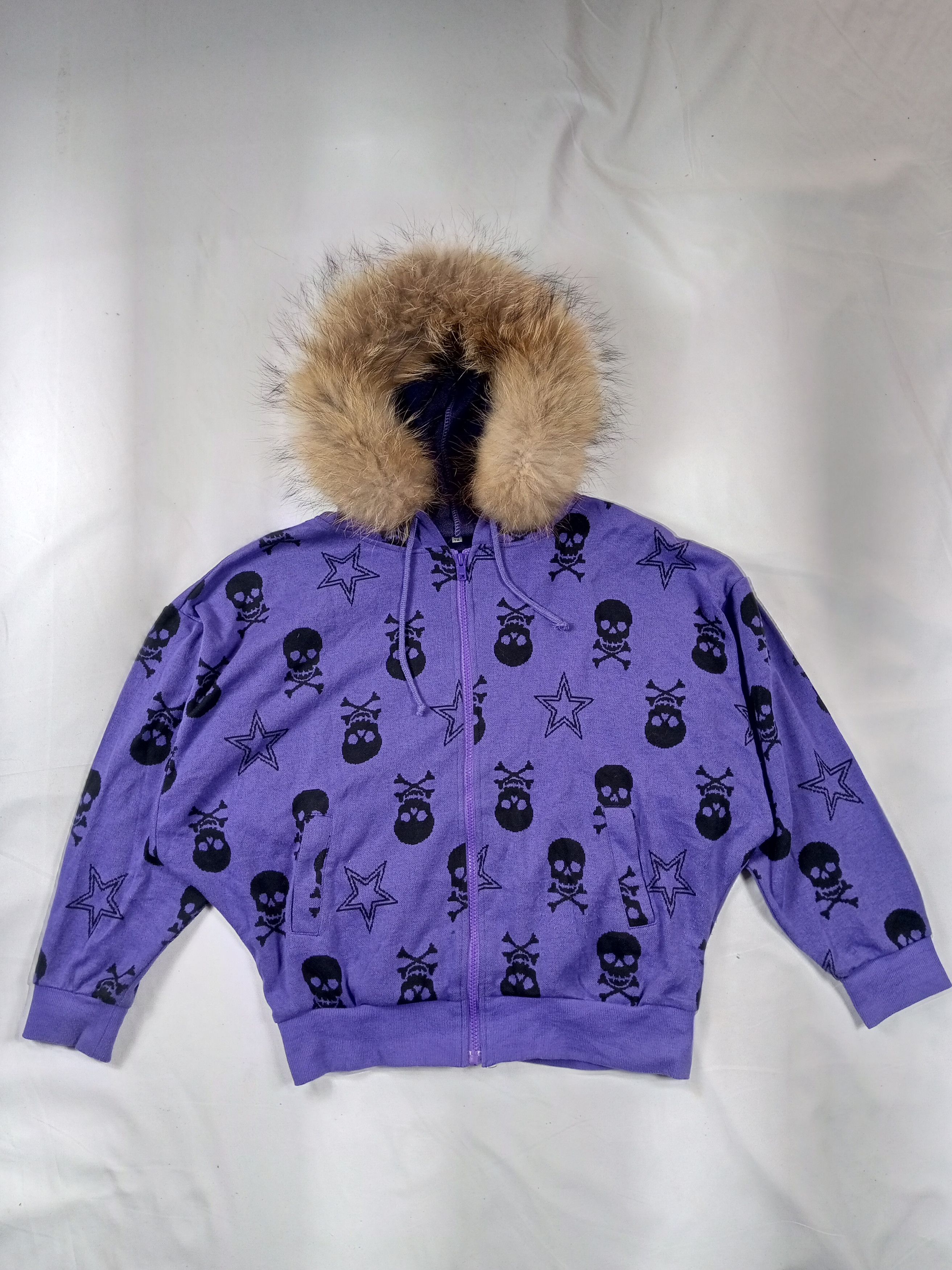 Japanese Brand 2000s Petit Berry Skull Print - Batwing Fur hoodie Size US M / EU 48-50 / 2 - 1 Thumbnail